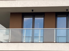 Dió színű aluredőny, eltolható ajtós szúnyogháló – Budapest XIII. kerület